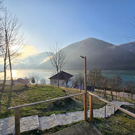 Campismo de Luxo Kamp Glamp Plivska Oaza Jajce
